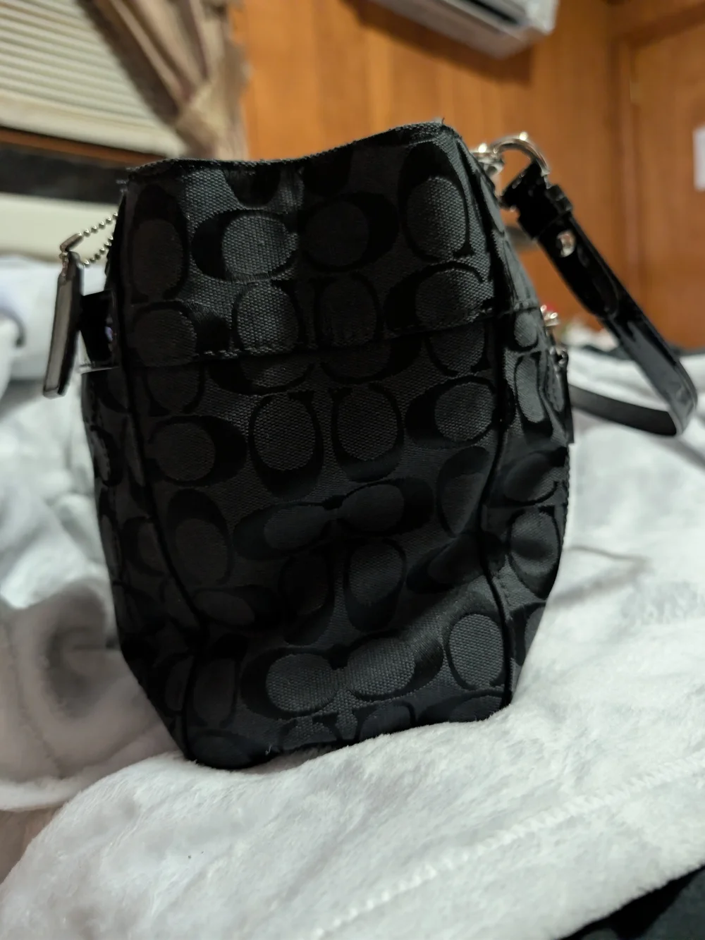 Coach Penelope Signature C Satchel / Carryall (Style F16580)